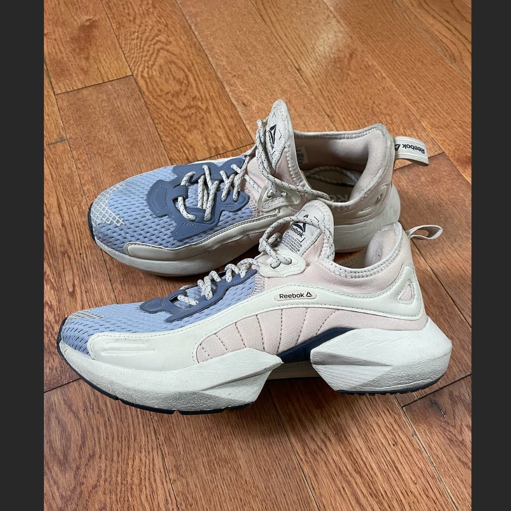 FRESH REEBOK KICKS